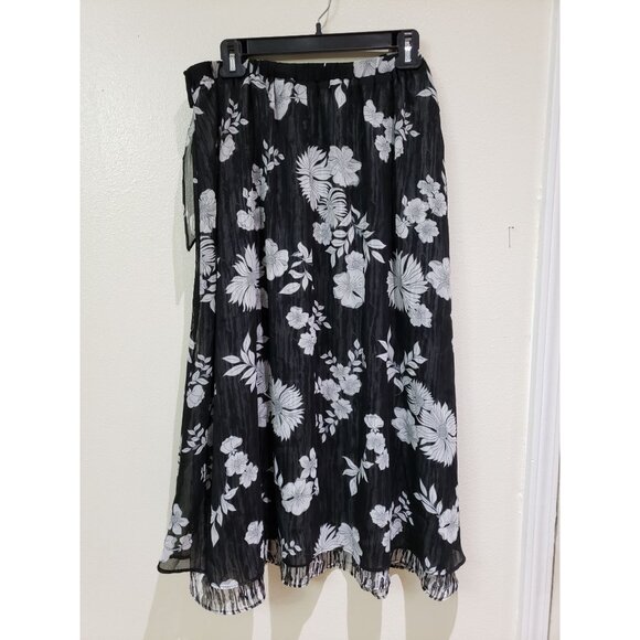 Requirements black and light gray floral, zebra lined, modest skirt, size 10 - Picture 3 of 8